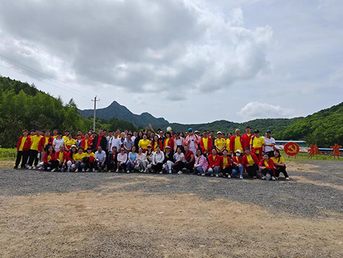 芳冠科技服務(wù)團隊、制二車間梅河行